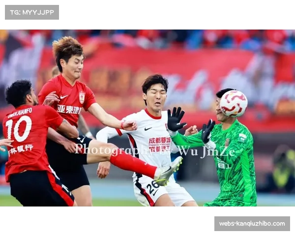 中超保级大战全景解析:亚泰攻防失衡陷入降级泥潭